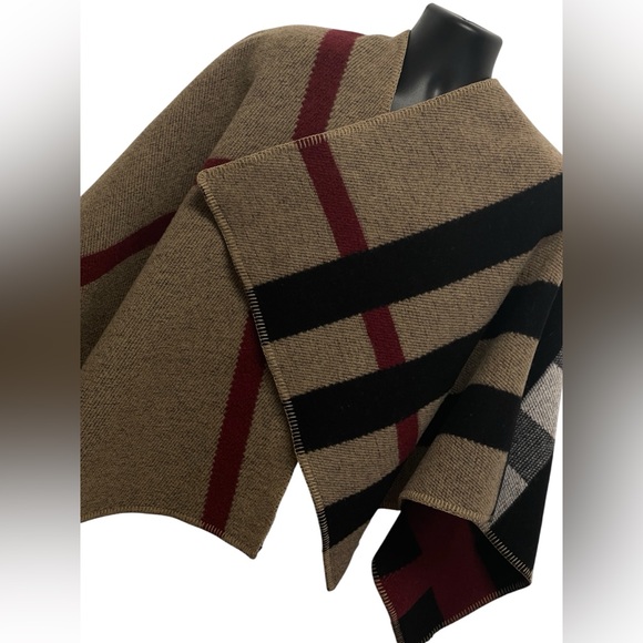 Burberry London England Wool Cashmere Checked Poncho —Made in Scotland 131x128cm - Picture 11 of 12
